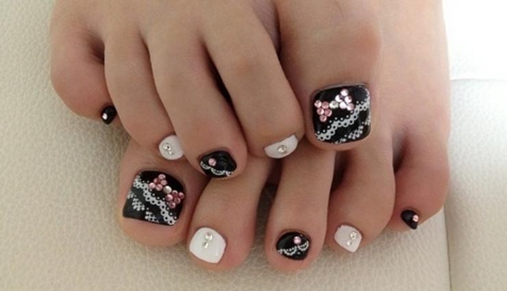 types of feet nail arts,nail arts,nail art fashion,fashion tips,fashion