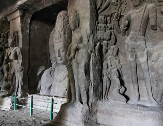 one of the best tourist place �elephanta caves,elephanta caves,various caves,elephanta caves history,elephanta caves