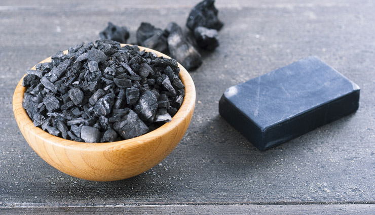 charcoal face masks,charcoal beauty benefits,home made face masks,beauty tips,skin care tips ,ब्यूटी टिप्स, ब्यूटी टिप्स हिंदी में, घरेलू उपाय, चारकोल, फेसपैक, चारकोल के फेसपैक, घरेलू फेसपैक 