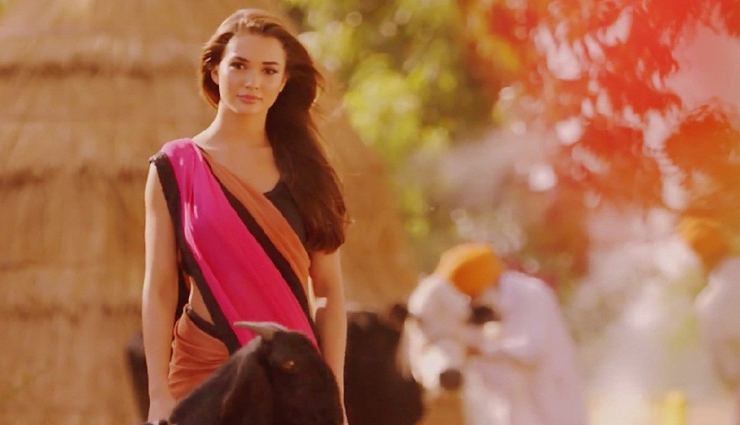 deepika padukone,alia bhatt,kajol,katrina kaif,saree looks of bollywood divas,bollywood divas sizzling in saree,saree goals from bollywood,kareena kapoor khan,emy jackson