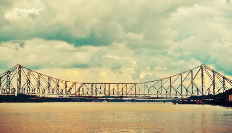 peaceful places in india,natural places in india,travel,holidays ,कोलकाता, गया, मदुरै, उत्तराखंड तीर्थ स्थल