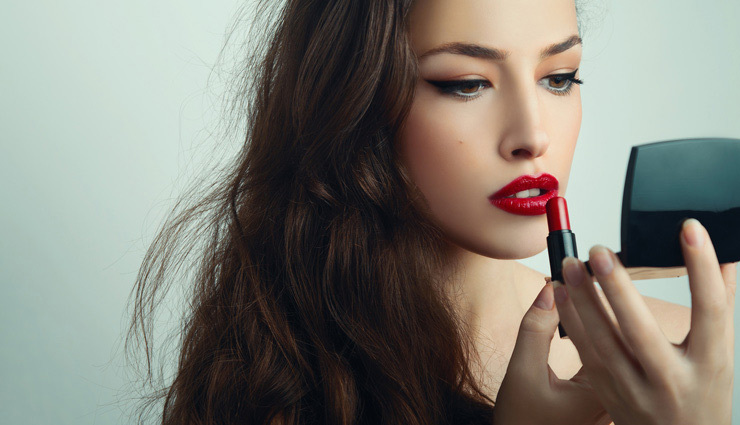 lipstick tricks,tips to apply lipstick,beauty tips in gujarati