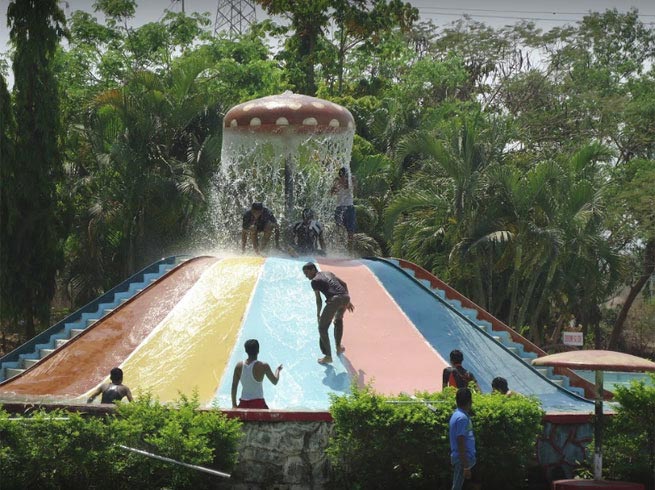 mumbai,mumbai water parks,weekend,holidays ,वाटर पार्क्स,मुंबई