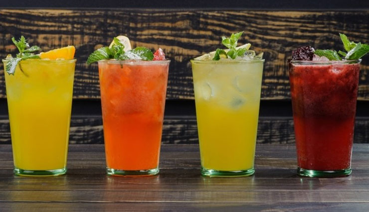 food making bones weak,Health tips,Chocolate,Alcohol,tea,coffee,smoking ,ब्रेड और अन्य बेकरी फूड्स, ज्यादा नमक खाना, चीनी भी है नुकसानदायक, धूम्रपान, चाय, कॉफी और कैफीन वाले आहार, चॉकलेट, सॉफ्ट ड्रिंक्स, अल्कोहल, हेल्थ टिप्स, हड्डियों की कमजोरी 