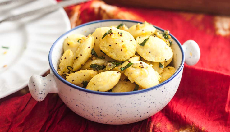 healthy snacks for kids,summer recipe,easy to make snacks , मिक्स वेज सैंडविच , सोया टिक्की , पनीर रोटी रोल्स , मिनी बर्गर, फ्रूट कबाब स्टिक, मिनी वेजिटेबल इडली , बनाना चिप्स, न्यूट्रीपोहा