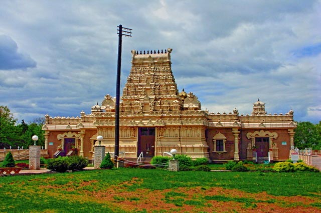 south indian temples,virupaksha temple,meenakshi temple,venkateswara temple,ramanathaswamy temple,aihole and pattadakal