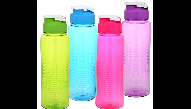 plastic water bottles,tips to clean plastic water bottles,water bottle cleaning tips,household tips in gujarati