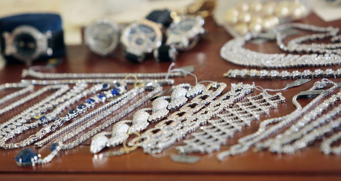 biggest things ever stolen,things stolen,weird things ever stolen stolen things