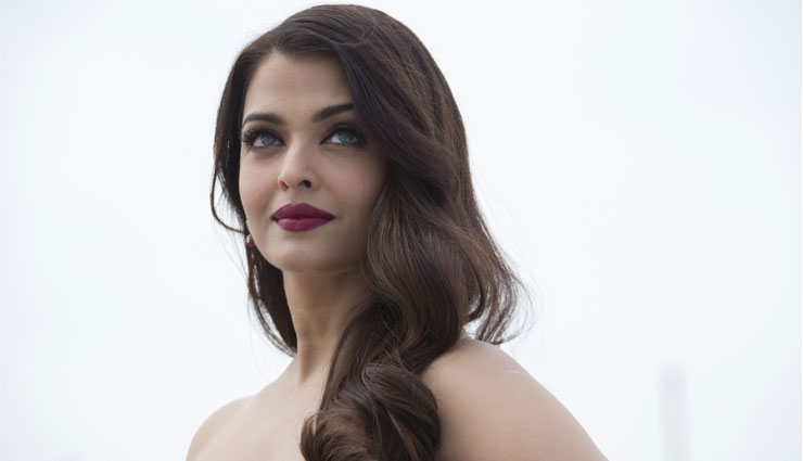 Shah Rukh Khan,Aishwarya Rai Bachchan,Salman Khan,amitabh bachchan,john abrahim,most charitable bollywood celebrities,charity done by bollywood celebrities