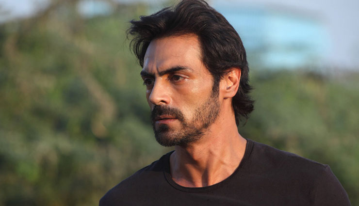 Shah Rukh Khan,Salman Khan,sanjay dutt,ranbir kapoor,manisha koirala,alcoholic celebrities of bollywood,celebrities who are addicted to drinking,amisha patel,arjun rampal