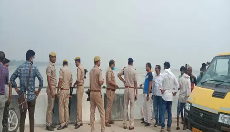 गाजीपुर : एक साल के बच्चे के साथ पति-पत्नी ने गंगा में लगाई छलांग, कोरोना का टीका लगवाने की बात कहकर निकले थे घर से 