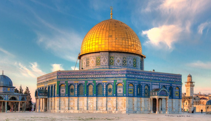 most beautiful mosques to visit,stunning mosques around the world,exquisite places of worship: beautiful mosques,must-see mosques with breathtaking beauty,visiting the world most gorgeous mosques,exploring the beauty of iconic mosques,traveling to stunning mosques worldwide,mesmerizing architectural wonders: beautiful mosques,touring the world most picturesque mosques,mosque tourism: experiencing beauty in places of worship