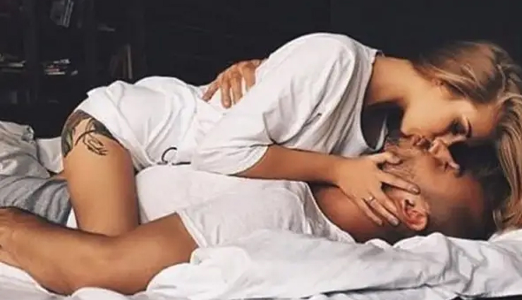 ways to turn him on,make out session tips,turn-on techniques for men,increasing arousal during kissing,igniting passion before making out,intimacy-building tips for couples,enhancing romantic moments,creating anticipation before kissing,seduction tips for couples,building sexual tension through kissing