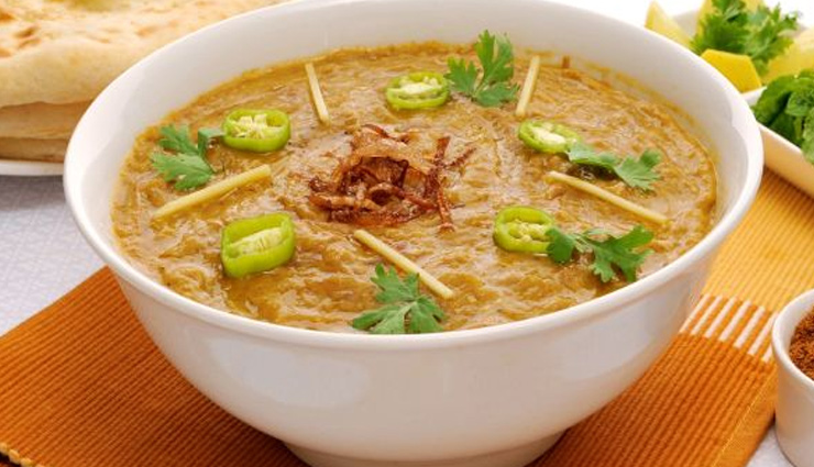 hyderabad,haleem,patthar ke gosht,natu kodi pulusu,osmania biscuit,tala hua gosht,telugu thali,mandi,jouzi halwa,khubani ka meetha,badam ki jaali,must try food in hyderabad,chisines of hyderabad