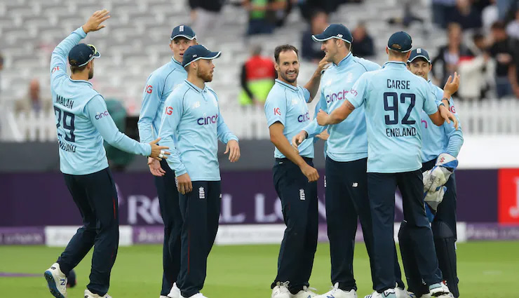 दूसरा वनडे : बल्लेबाजों के फ्लॉप शो से पाकिस्तान को फिर मिली हार, इंग्लैंड ने 52 रन से हराया
