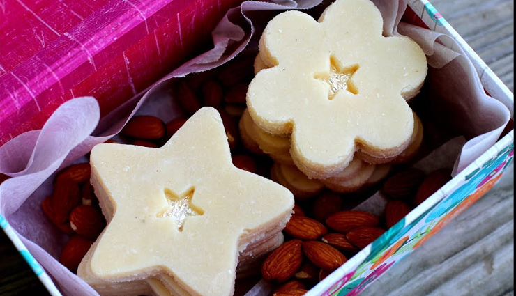 hyderabad,haleem,patthar ke gosht,natu kodi pulusu,osmania biscuit,tala hua gosht,telugu thali,mandi,jouzi halwa,khubani ka meetha,badam ki jaali,must try food in hyderabad,chisines of hyderabad