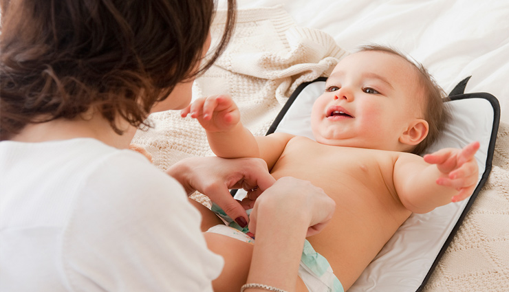 बच्चे सदा हंसते-खिलखिलाते रहें...तो डायपर को लेकर बरतें ये सावधानियाँ, रेशेज से होगा बचाव
baby dyper rashes hygiene,baby dyper,rashes hygiene,new born baby,bacterial infection,health news in hindi