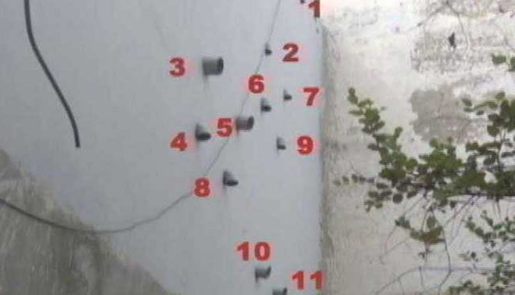 बुराड़ी कांड: घर में लगे 11 पाइप, पुलिस के लिए बने रहस्य