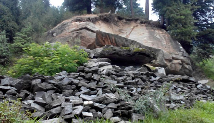 manali,hill station manali,beautiful manali,himachal pradesh,kullu valley,adventure activities,rohtang pass,hidimba temple,naggar fort,solang valley,manikaran,tourism article in hindi