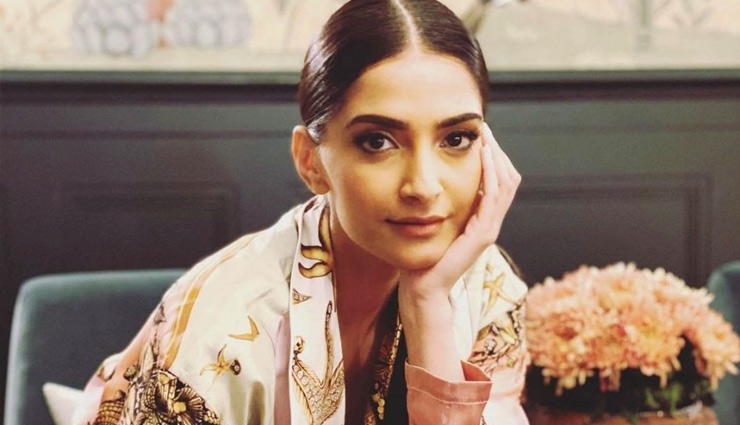 सोनम ने कहा, लंदन की आजादी मुझे पसंद है…यूजर्स ने सोशल मीडिया पर घेरा, ट्रोल कर साधा निशाना