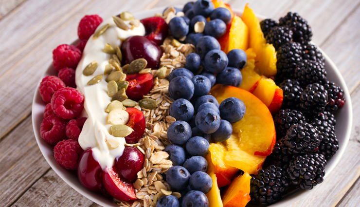 sugar craving,food items,sweetner,sugar,banana,berries,almond,health news in hindi