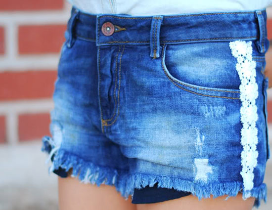 fashion trends,fashion,shorts,Bleached Shorts,American Flag Shorts,Trimmed Denim Shorts,Distressed Denim Shorts