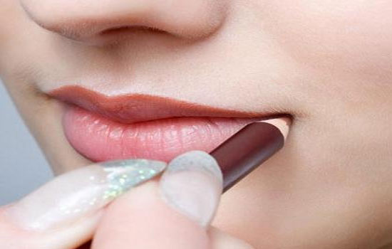 beauty tips,beauty,lips,shaping your lips,makeup tips,thin lips,button lips,heavy lips,small lips,flat lips