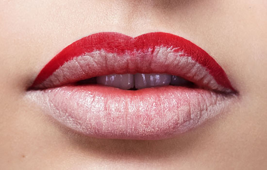 beauty tips,beauty,lips,shaping your lips,makeup tips,thin lips,button lips,heavy lips,small lips,flat lips