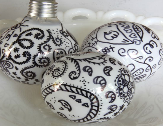 household,household tips,waste bulbs,fuse bulbs,decorate bulbs