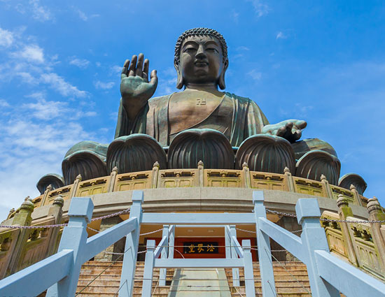 holiday,hong kong,places to visit in hong kong,Tian Tan Big Buddha,Hong Kong Stars,Food through Hong Kong,Retail Market