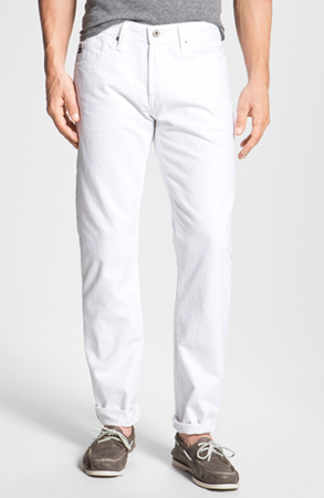 fashion trends,fashion,white jeans,white jeans fashion,casual look white jeans,street style white jeans