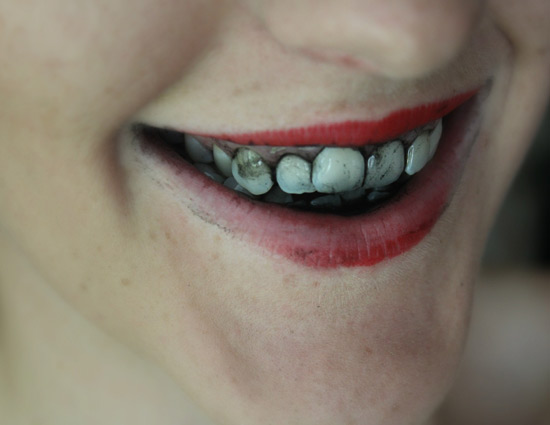 beauty tips,beauty,charcoal powder,chorcoal powder skincare,charcoal powder as face pack,charcoal powder as teeth cleanser,charcoal powder as eyeliner