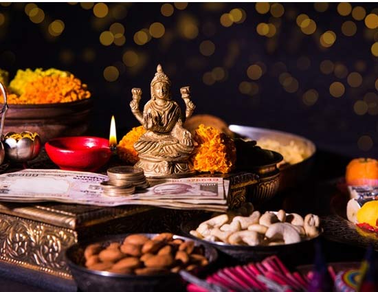 घनतेरस पर करें ये उपाय बरसेगा धन, आएगी लक्ष्मी
