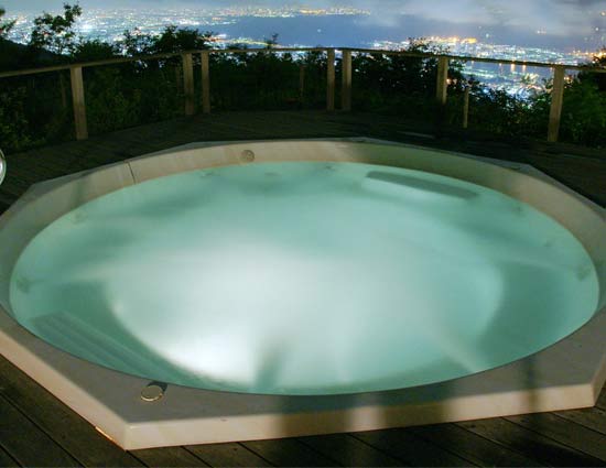 नहाने के पानी से बदल सकती है किस्मत जाने कैसें