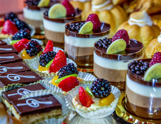 amazing drinks,amazing drinks for summer weddings,mocktails,pani puri shots,paan ice cream,falooda,entryway sweets