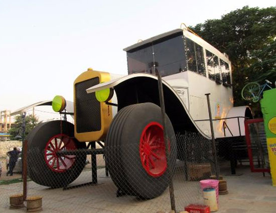 holidays,museums in india,shivalik fossil park museum himachal pradesh,india museum kolkata,rail museum delhi,international doll museum delhi,sudha cars museum hyderabad,kite museum ahmedabad,jawahar toy museum pondicherry,international museum day