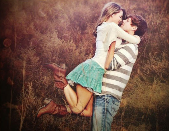 hug day,how hugs can aid women heart,stress reliever,spreads happiness,valentines week,valentine day special