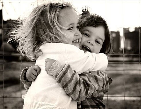 hug day,how hugs can aid women heart,stress reliever,spreads happiness,valentines week,valentine day special