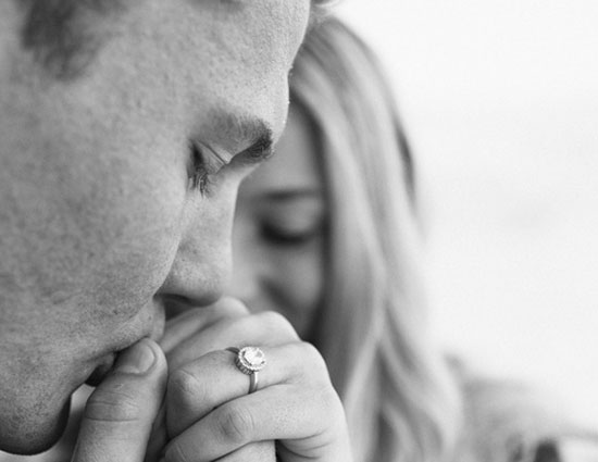 love,valentines day,longing for a kiss- know its meaning first,kiss meanings,valentines week,kiss day