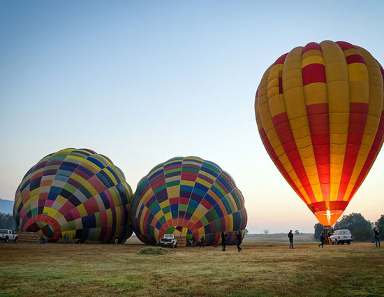 5 places to enjoy balloon safaris around the world,best hot air balloon rides in the world,hot air balloon ride,yarra valley,dubai desert conservation reserve,albuquerque,angkor,bagan,adventure activities
