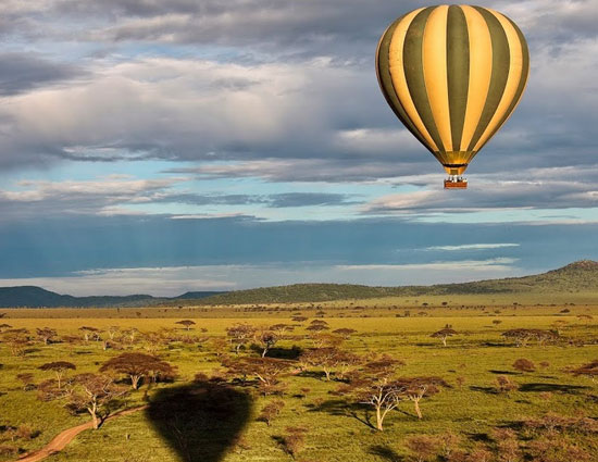 5 places to enjoy balloon safaris around the world,best hot air balloon rides in the world,hot air balloon ride,yarra valley,dubai desert conservation reserve,albuquerque,angkor,bagan,adventure activities