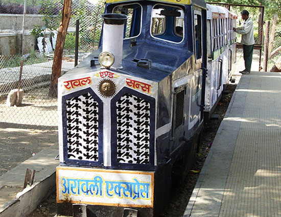 india,few days in chhattisgarh,places to be visited in chhattisgarh,places to be visited in india,chhattisgarh tourism,tourist places of chhattisgarh,tourist places of india,chitrakot waterfall,kawardha palace,achanakumar wildlife sanctuary,maitri bagh,bastar palace