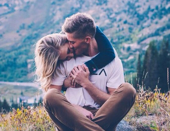 mates and me,5 ways to keep the spark maintain in long distance,long distance relationship,how to maintain long distance relationship,intimacy in long distance relationship