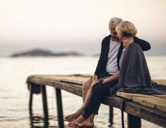 mates and me,5 ways to keep the spark maintain in long distance,long distance relationship,how to maintain long distance relationship,intimacy in long distance relationship