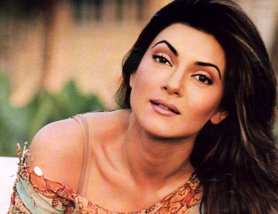 इन 5 सुपरस्टार्स की ये आदतें आपको कर देंगी हैरान bollywood,celebrities,hollywood,weird habits of superstars,celebrities amazingly weird habits