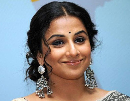 bollywood,entertainment,priyanka chopra,amitabh bachchan,6 small town who are superstars now,bollywood superstars,small town stars,rajnikant,vidya balan,manoj bajpaye,irfan khan