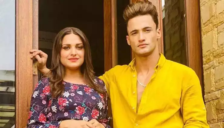 kapil sharma show,jeetendra,ekta kapoor,jyotika dilaik,rubina,rajat sharma,himanshi khurana,asiam riaz,entertainment news in hindi