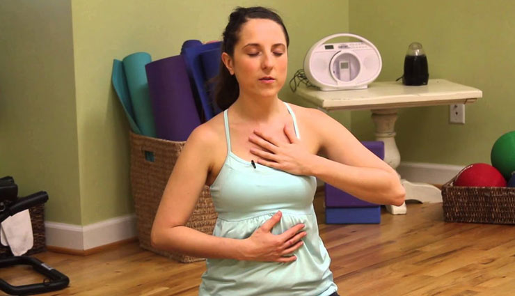 periods cramp,mood swings,tiredness,women periods,mensturation,periods exercise,yogasan,head to knee pose,cat cow pose,health article in hindi