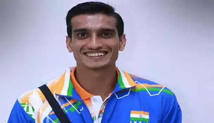 tokyo paralympic games,mariyappan thangavelu,sharad kumar,high jump,silver medal,bronze medal,sports news in hindi