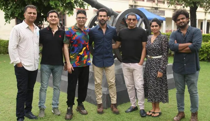 rakulpreet singh,tiger shroff,rajkumar rao,hit movie,ganapath movie,bollywood news in hindi